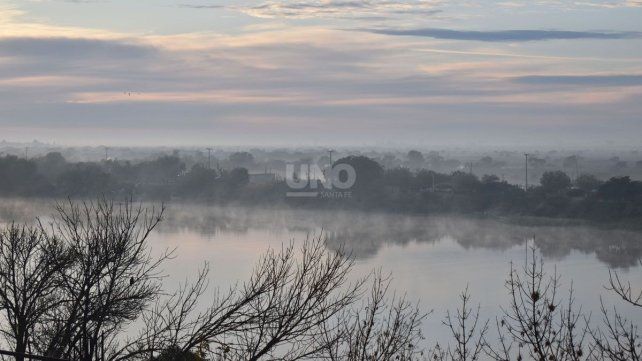Niebla en la ciudad de Santa Fe