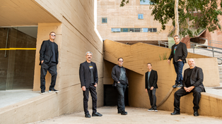 Escalandrum, el sexteto liderado por Daniel Pipi Piazzolla, cumple 27 años de trayectoria y se presentará en Rosario el 22 de mayo