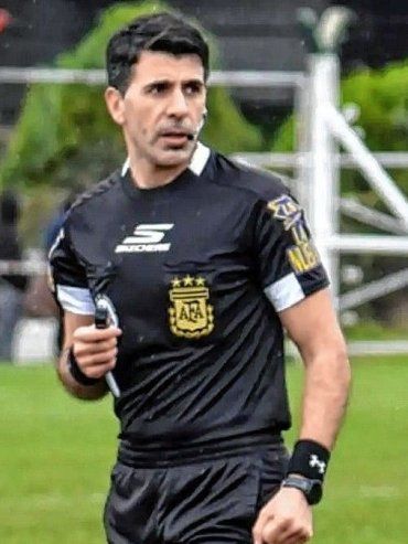 El árbitro que hará su estreno en el Grella