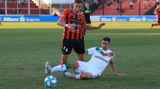 Vélez venció a Patronato en Paraná y le dio una gran mano a Colón