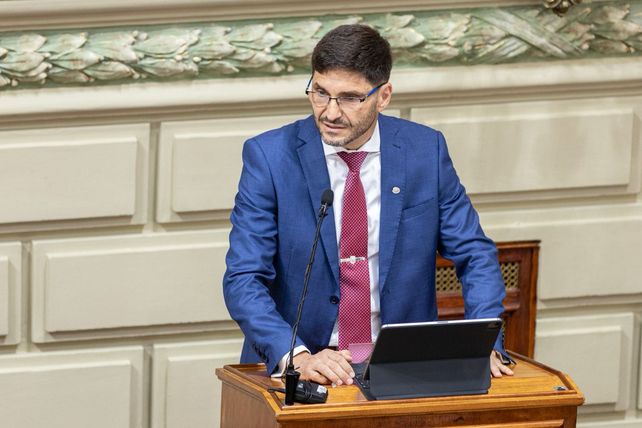 “Es una iniciativa trascendental para que los corruptos no puedan ser candidatos”, dijo el gobernador Maximiliano Pullaro sobre Ficha Limpia.