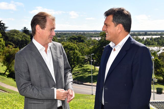 Encuentro. Massa quiere que los gobernadores sean ordenadores y elogió con énfasis a Bordet.