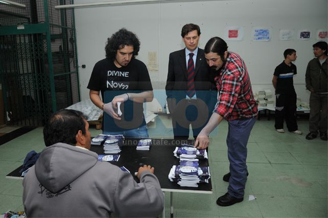 Entregaron alimentos no perecederos a la Asociación Civil “Juanito Laguna”