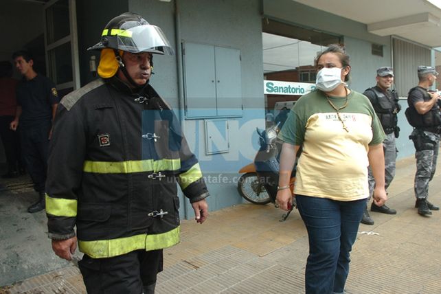 Investigan las causas que provocaron el incendio en el sanatorio Americano