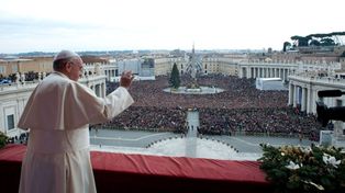 El Papa dijo en su mensaje navideño que “las guerras destrozan vidas” y pidió paz