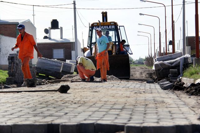 El Municipio realiza 35 cuadras de pavimento articulado en 10 barrios