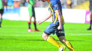 Goleador. El juvenil Coscia le marcó un tanto a Atlético de San Jorge en la semifinal. Mañana buscará repetir en Rafaela.