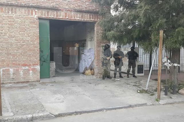 Detuvieron a dos hermanos por un crimen en Villa Hipódromo
