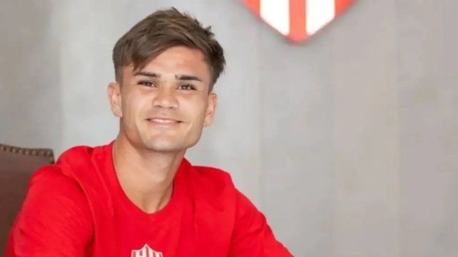 Mateo Alberca se sumó a Exequiel Gómez como las nuevas caras de Atlético Paraná.