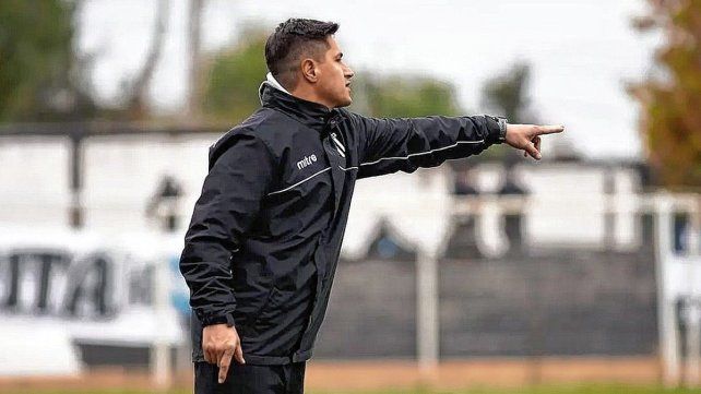 Ezequiel Medrán dirigirá este miércoles su primera práctica como DT de Colón.