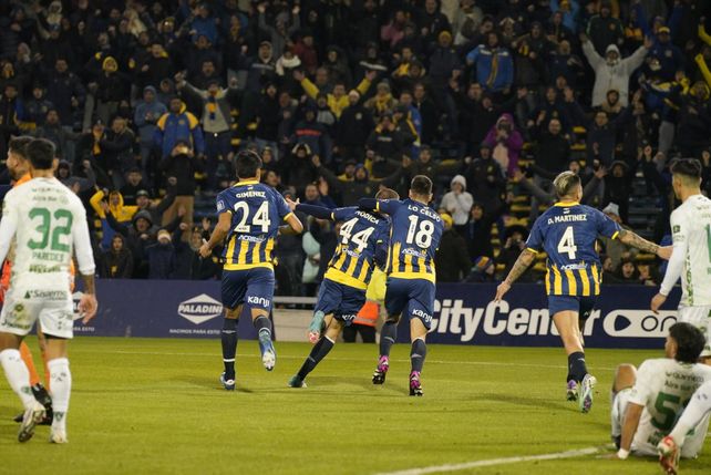 Central, con suplentes, goleó 4 a 2 a Sarmiento en el Gigante