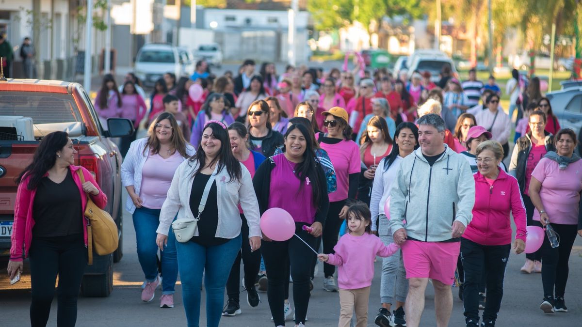 Timbúes realizó actividades por el Octubre rosa y planifica una jornada interdisciplinaria de salud infantil