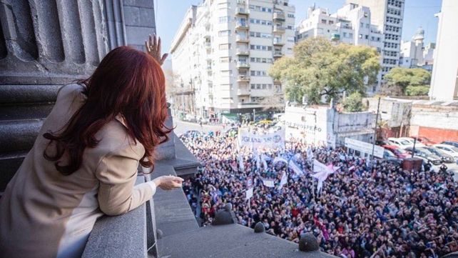 Cristina Fernández mandó a los fiscales que lean la Constitución&nbsp;