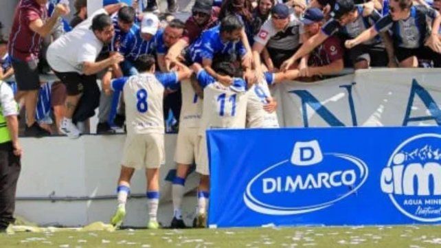 Godoy Cruz logró de manera agónica la clasificación a la final de la Primera Nacional.