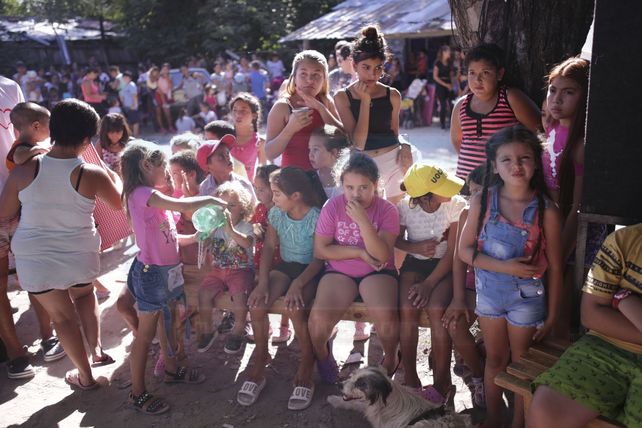 Suma de Voluntades con Padrinos de Navidad hizo posible la entrega de cientos de juguetes