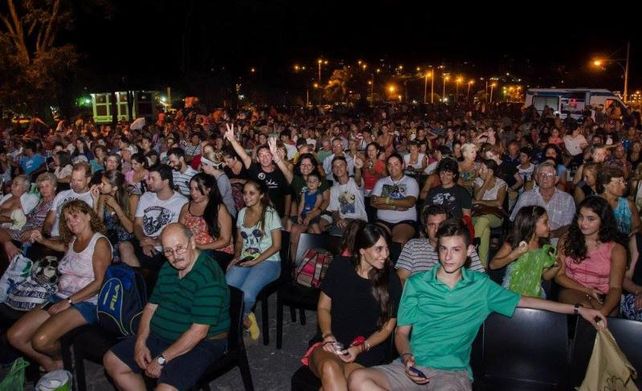 Mucha gente fue a ver Gilda en el Puerto Nuevo