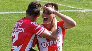 Unión informó la extensión del contrato de Kevin Zenón