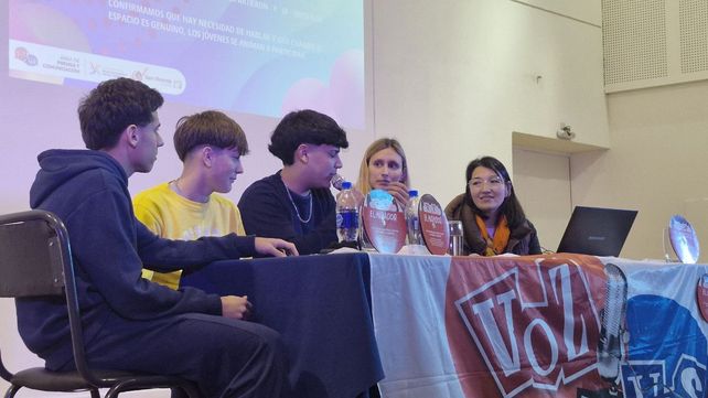 El gobierno de Santa Fe lanzó una herramienta para prevenir el uso problemático de tecnologías en las infancias El gobierno de Santa Fe lanzó una herramienta para prevenir el uso problemático de tecnologías en las infancias