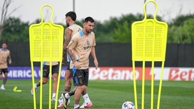 La Selección Argentina le apunta al partido ante Chile. La Selección Argentina le apunta al partido ante Chile.