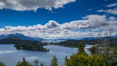 San Carlos de Bariloche espera por la llegada de turistas estudiantiles. San Carlos de Bariloche espera por la llegada de turistas estudiantiles.