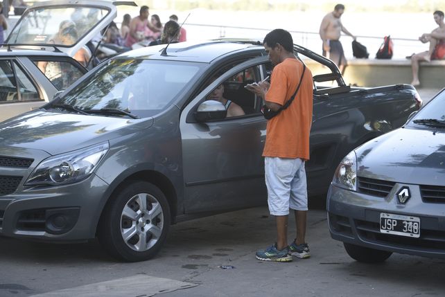 Un clásico. Como ya es costumbre la cooperadora del Hospital Alberdi seguirá con el estacionamiento sobre la costa norte