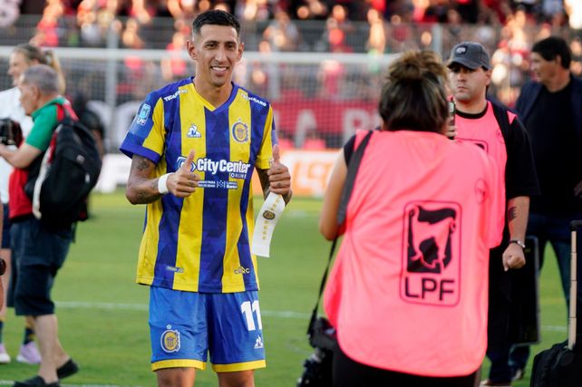 Di María no pudo completar los 90 minutos en el clásico que Central ganó en el Parque.