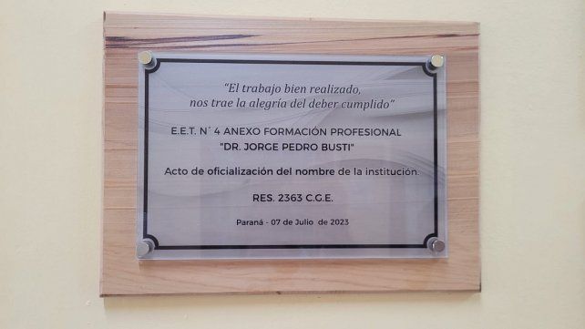 Una escuela de Paraná lleva el nombre Jorge Pedro Busti