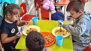 Federico Lértora, referente de Colón, realizó una importante donación de alimentos a la Fundación Mundo Pequeño en vísperas del Día del Niño.&nbsp;