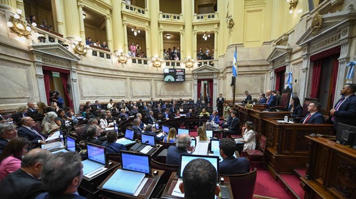 Cómo votaron la reforma laboral los senadores que representan a Santa Fe