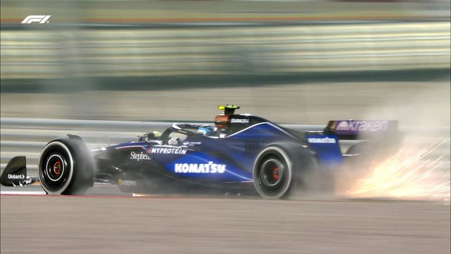 El Williams de Franco Colapinto saca chispas en la pista de Qatar