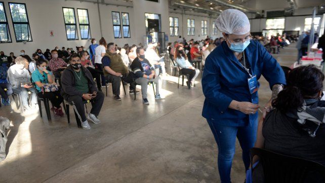 La provincia reportó 149 contagios de Covid en 24 horas y en Rosario hubo 92