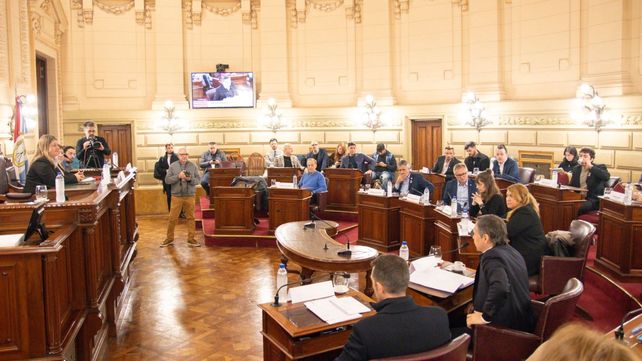 La comisión de Régimen Municipal se calentó.