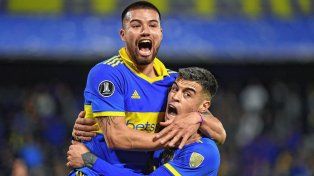 Marcelo Weigandt y Martín Payero festejan el primer gol de Boca.