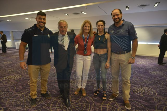 Abrazados. Lerena