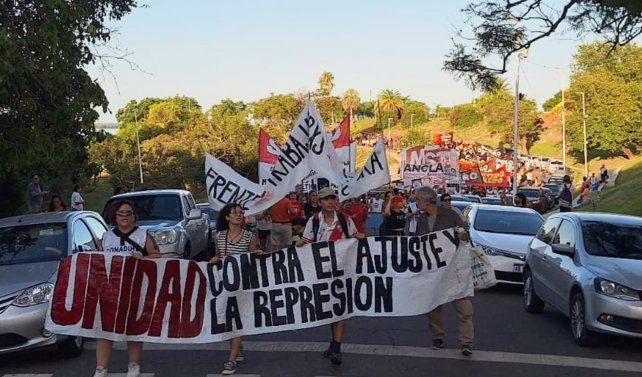 Organizaciones sociales marcharon en contra del ajuste