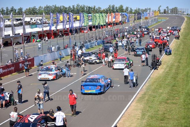 Canapino ganó de punta a punta la primera fecha del Top Race en Paraná