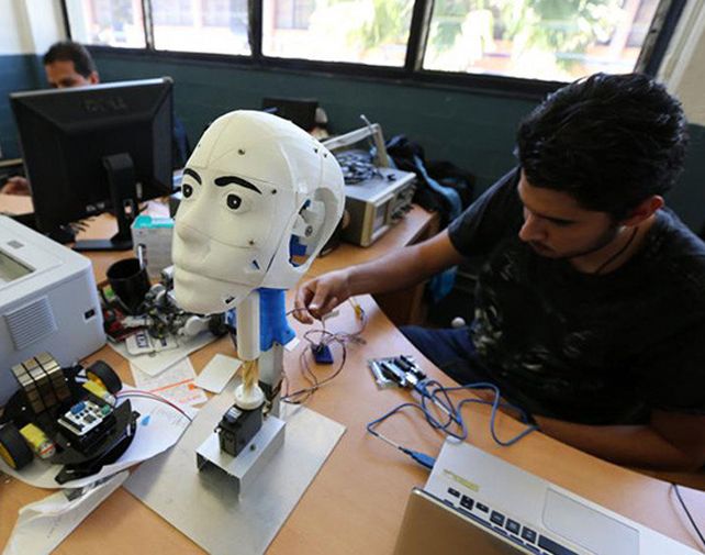 Científicos desarrollan robots con corazón que identifican emociones