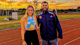 Victoria Zanolli junto a su entrenador personal, Alan Espinosa.&nbsp;