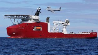Investigan si los restos hallados podrían pertenecer al avión de Malaysia Airlines