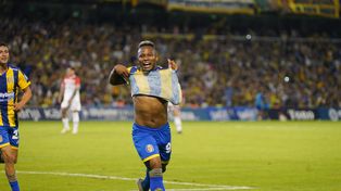 Quiere repetir. El colombiano Jaminton Campaz fue autor del segundo gol en los playoffs contra Estudiantes en el Apertura y busca volver a celebrar.