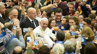 La homosexualidad parece estar de moda, dice el Papa en un libro