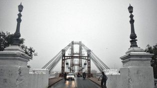 Postales de un viernes particular en Santa Fe: ¿niebla