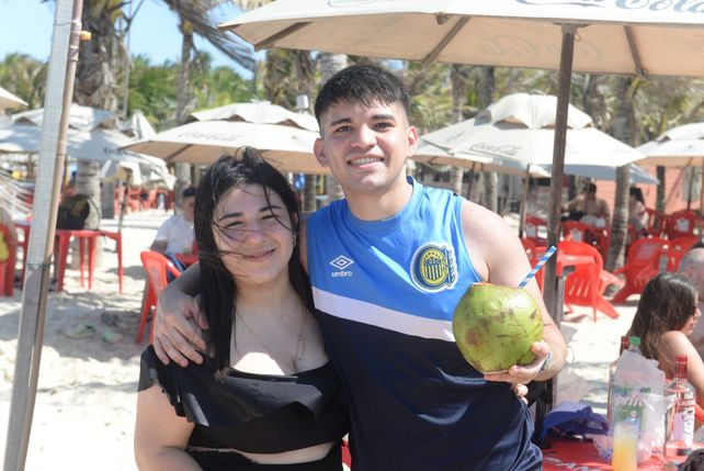 El coco, un imperdible en las playas brasileñas.