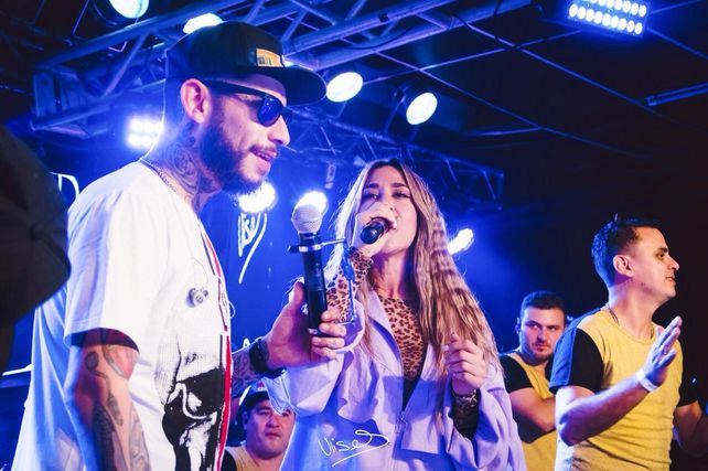 Jimena Barón cantó con Ulises Bueno en Córdoba: todas las imágenes