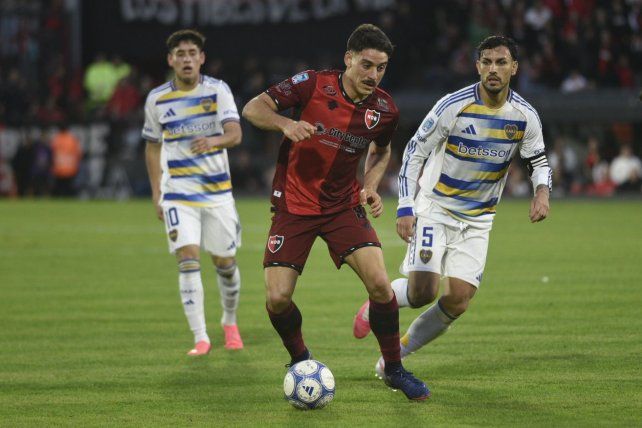 Cóccaro está bajo la lupa por su relevancia y por su ascendencia interna ante los jugadores más jóvenes de Newells.