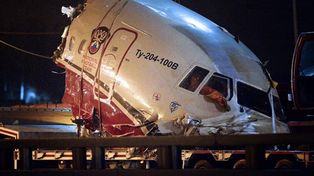 Estremecedoras imágenes del accidente aéreo que dejó cuatro muertos en Moscú
