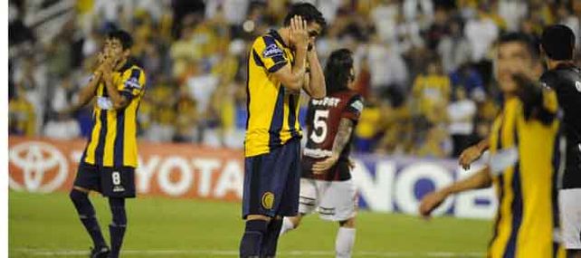 Donati es la imagen de la desolación. Montoya le sacó dos pelotas de gol. (Foto: G. de los Ríos)