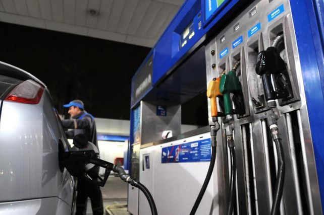 Cayó 8,8% en junio la venta de combustibles en Santa Fe: el mayor desplome fue en nafta premium
