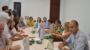 La provincia acordó la política salarial del 2018 con los trabajadores de la salud