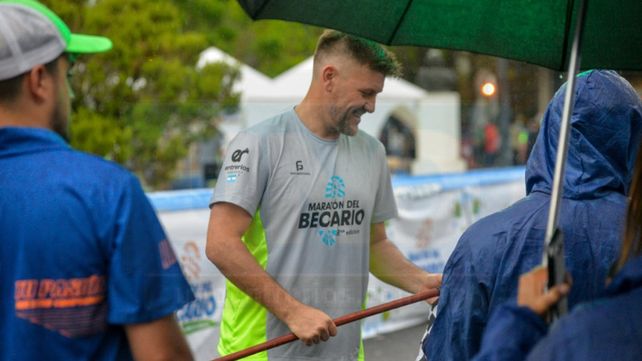 Cerca de 3 mil atletas participaron en el Maratón del Becario.